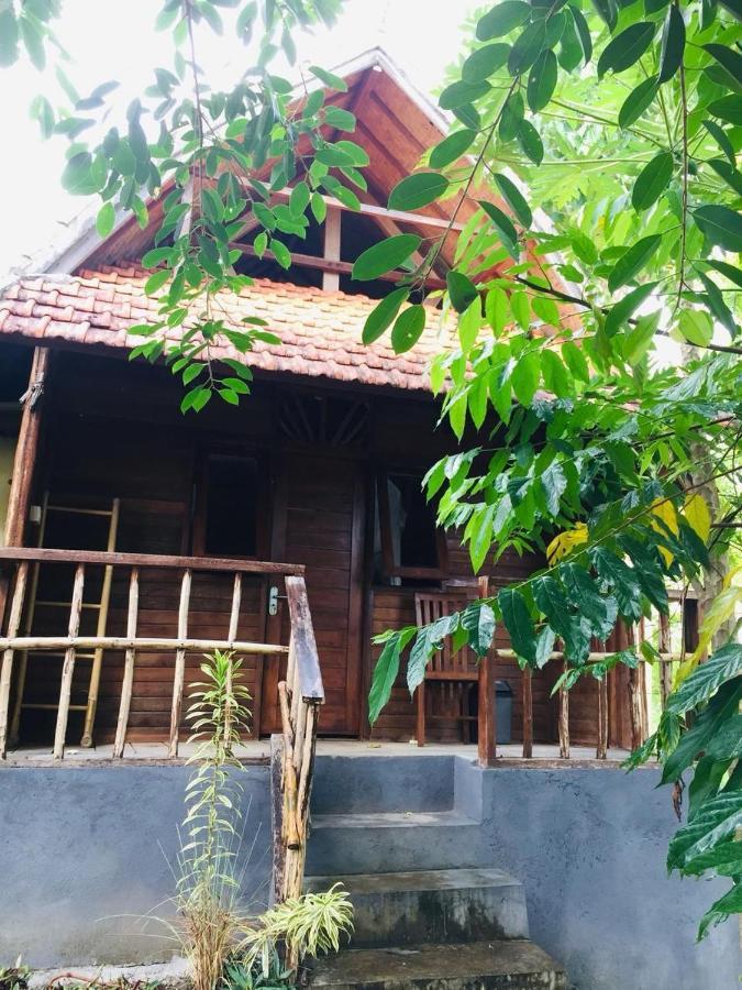 Echo Alam Nusa Lodge Ped Exteriör bild