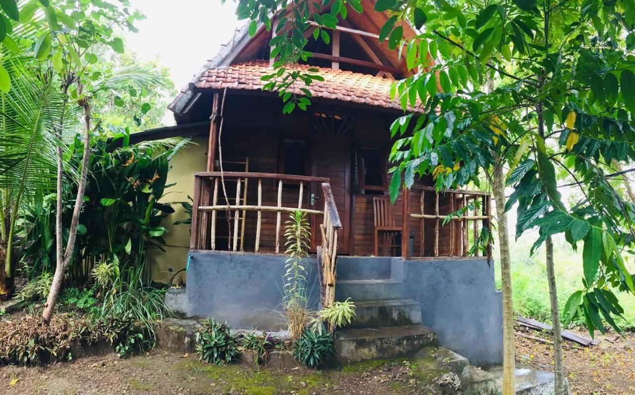 Echo Alam Nusa Lodge Ped Exteriör bild